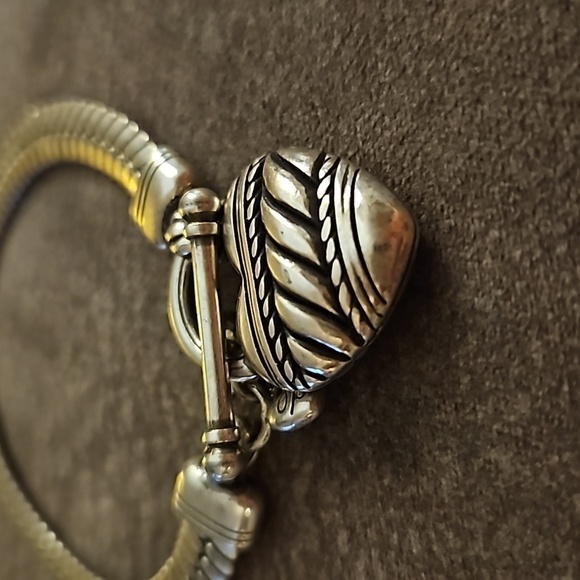 VTG BRIGHTON Silver Plated Heart Charm Herringbone Toggle Bracelet - Picture 3 of 7